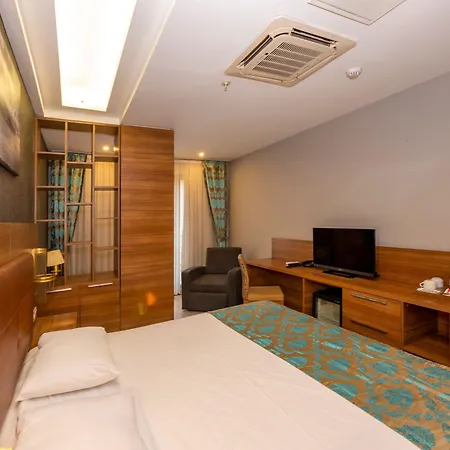 Grand Palace 3*