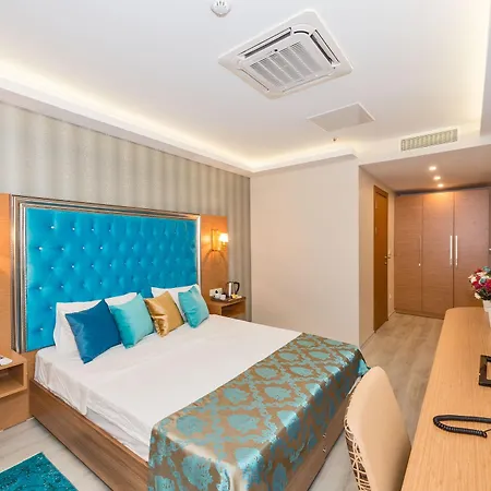 Отель Grand Palace 3*