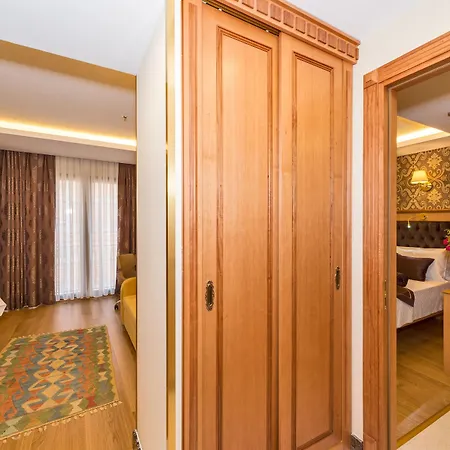 Aprilis Gold - Special Category Hotel
