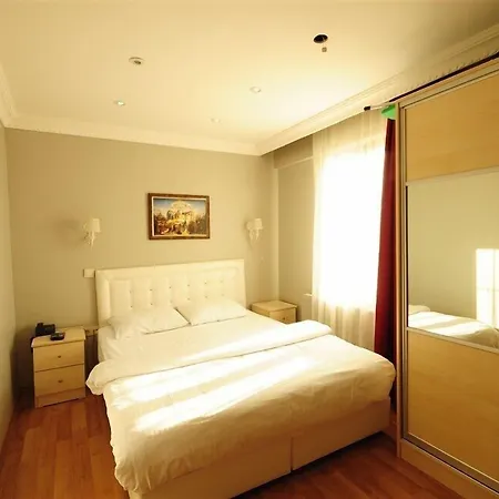 Sheriff Aparthotel 2*