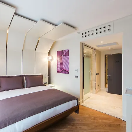 Hotel Maroon Pera 3*