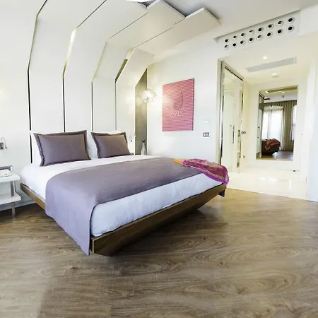 Maroon Pera Hotel 3*