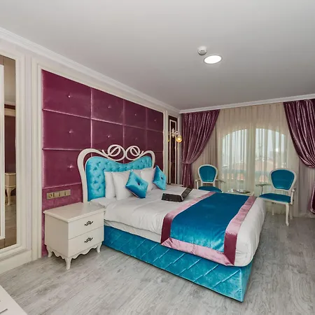 Marnas Hotel 4*