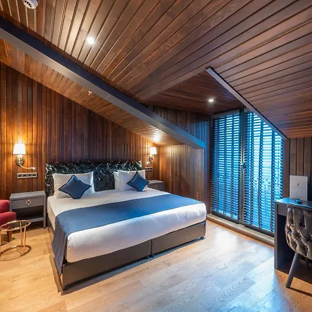 Nova Plaza Pera Hotel