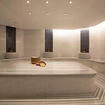 Hotel Golden Tulip Bayrampasa