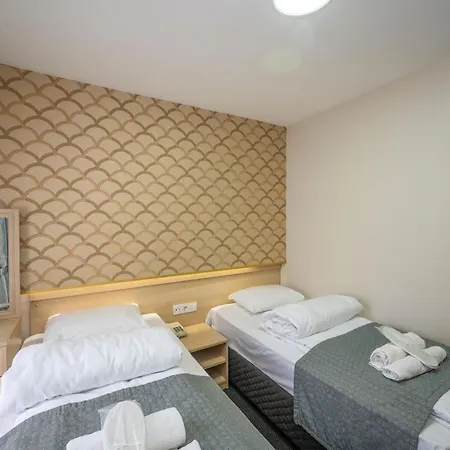 Melita Hotel 3*