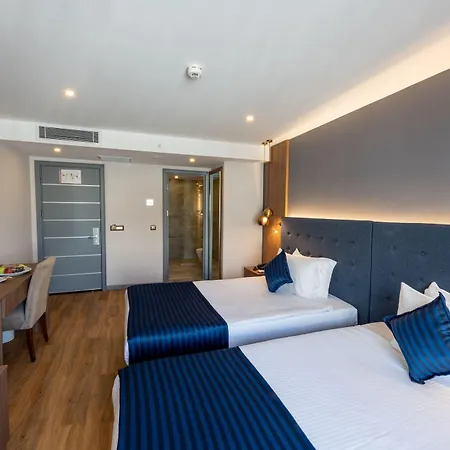 Nova Plaza Crystal & Spa Szálloda