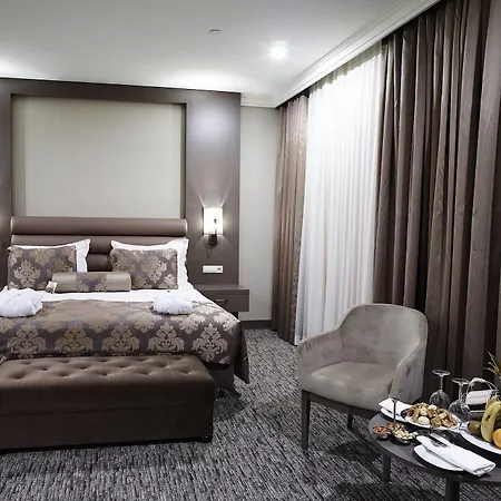 Euro Park Hotel 5*