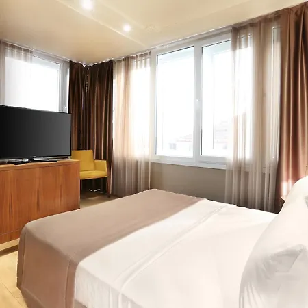 Taksim Premium 3*