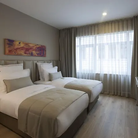 Le Petit Hotel