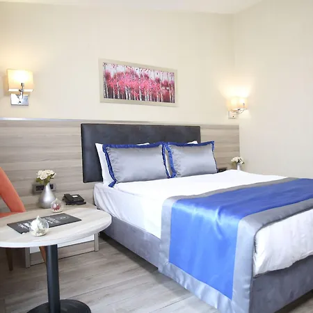 Otel Random