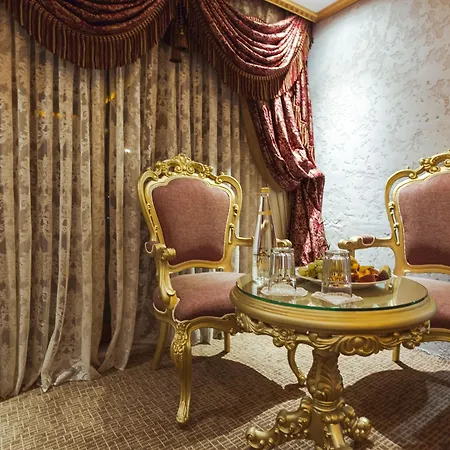 Grand Ambiance فندق