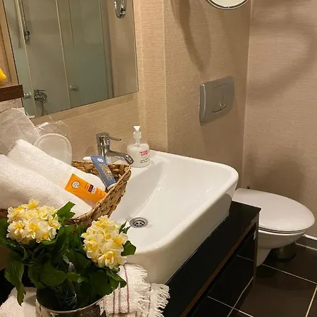 Apartament Atasehir Flora Suits