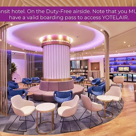 Yotelair Airport, Duty Free - International Transit Area מלון