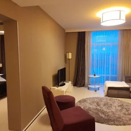 Atasehir Flora Suits