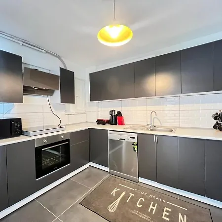 Wonder Homes - Family Apartment, Bosphorus View, 4br 2ba Ac Apartment Istanbul
