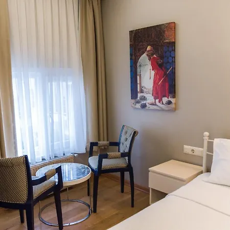 Lägenhetshotell Ragip Pasha 3*