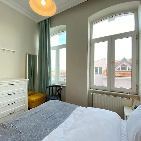 Appartement Building Near Galata Tower With Great View In Beyoglu