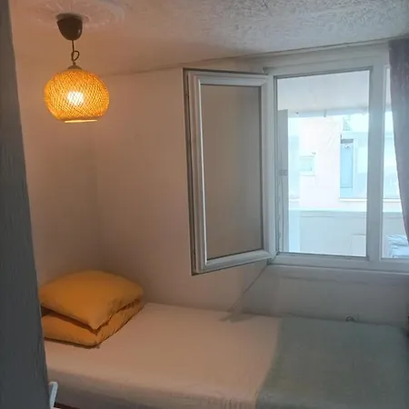 Taksimde Harika Terasli Kismi Deniz Manzarali Daire Apartment Istanbul