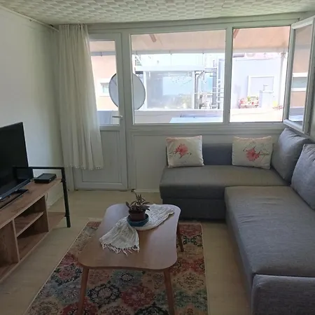 Taksimde Harika Terasli Kismi Deniz Manzarali Daire Apartment Istanbul