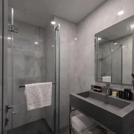 Pera Bosphorus 4* Istanbul
