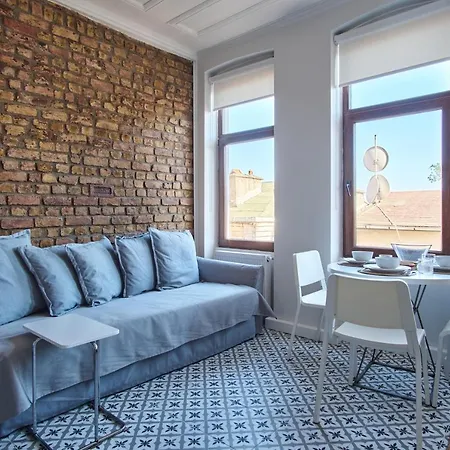 Apartment Sunflower Istanbul
