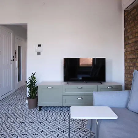Sunflower Apartment