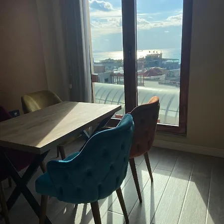 Ak * Istanbul