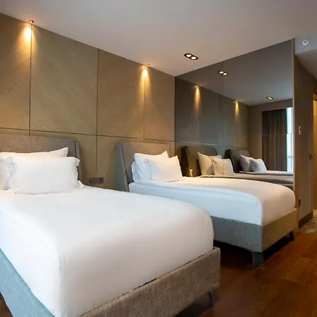 Melas Hotel