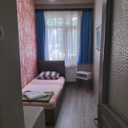 Retro & Wood Apartment