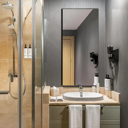 Crowne Plaza - Tuzla Viaport Marina By Ihg 4*