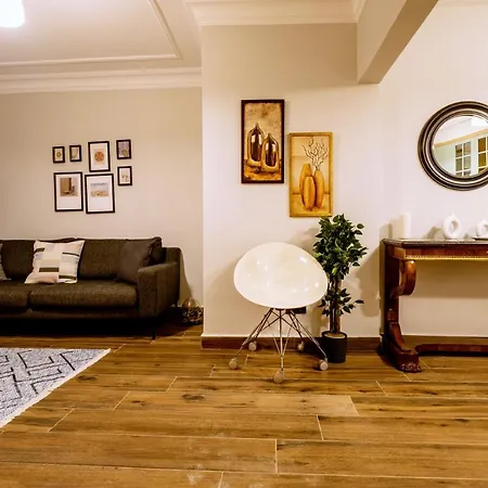 Spacious And Comfy 2br In The Heart Of Cihangir Apartment Istanbul