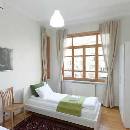 Iskele House *