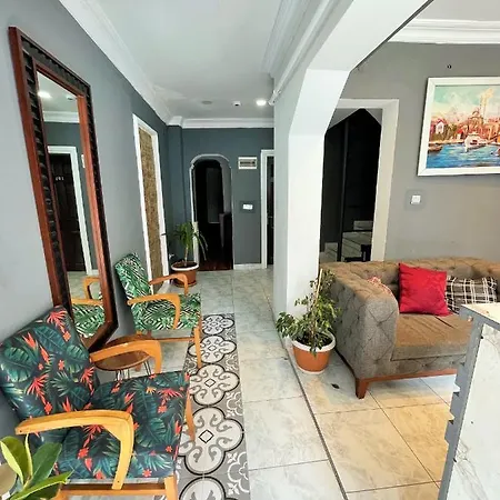 La Maison Bleue Hotel