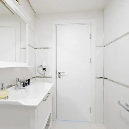 Stella Stays Stylish Studio Etiler Apartment *