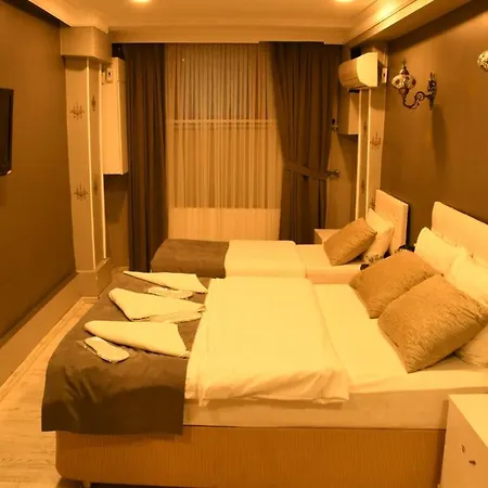 Boutique California Hotel 2*