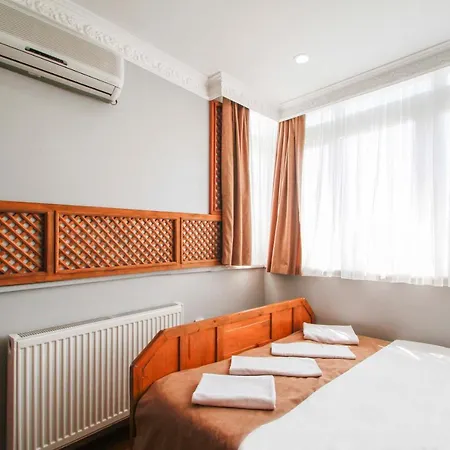 Otel Boutıque California 2*
