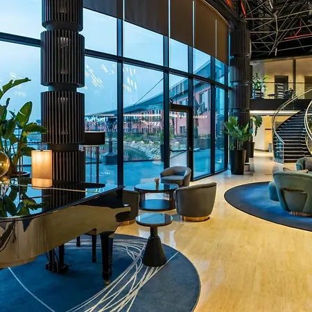 Crowne Plaza - Tuzla Viaport Marina By Ihg 4*