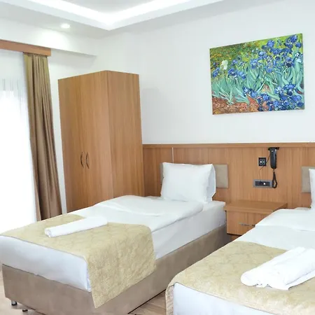 La Sera Hotel 2*