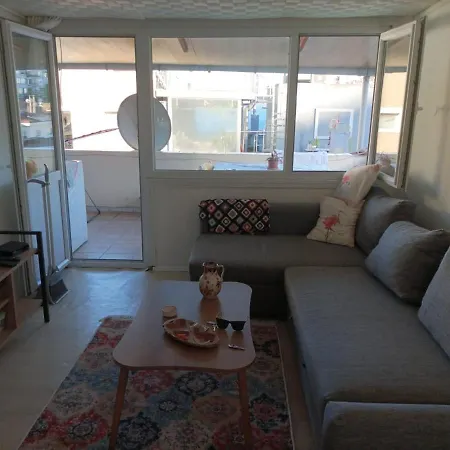 Taksimde Harika Terasli Kismi Deniz Manzarali Daire Appartement Istanboel