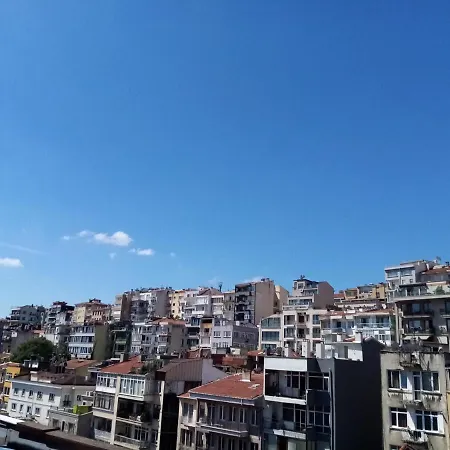 Taksimde Harika Terasli Kismi Deniz Manzarali Daire Apartment