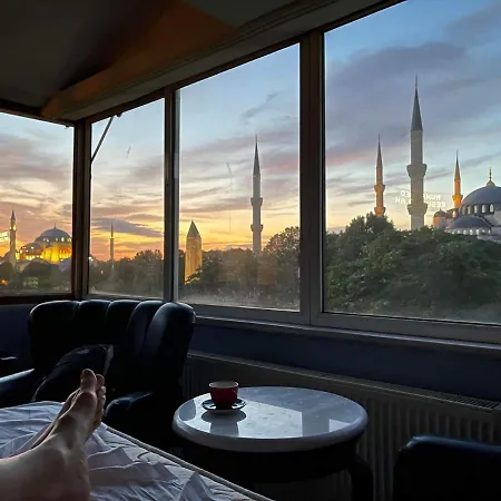 Optimist Hotel 3*
