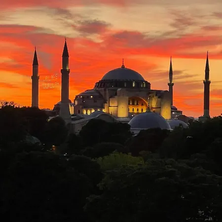 Optimist Estambul