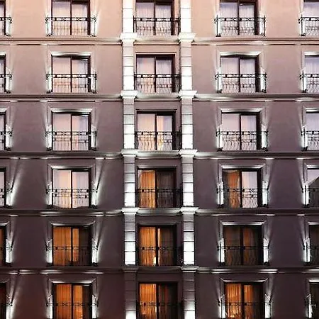 Listana Hotel 4*