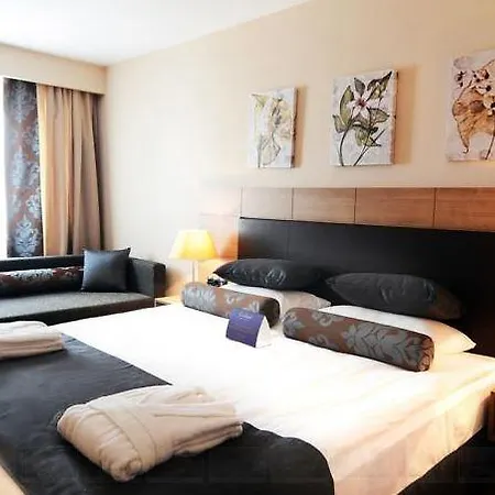 Hotel Listana 4*