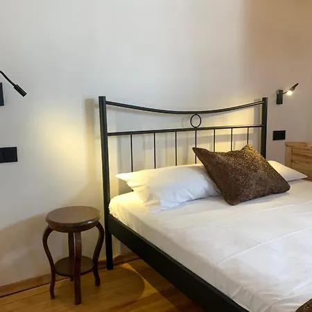Tom Square Boutique Hotel