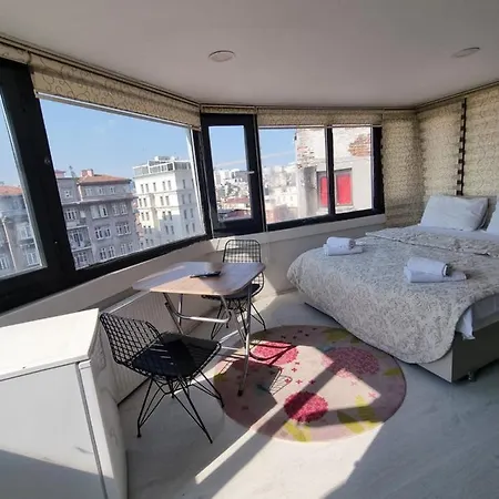 Istanbul City Hotel *