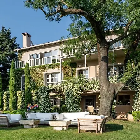 Enchanting 22,000m2 And Elegant 5 Bedroom Manor Villa