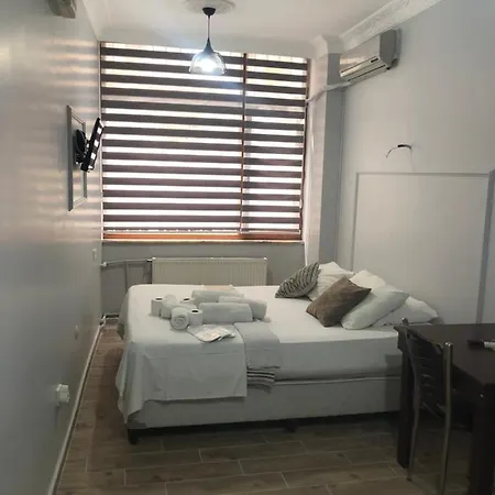 Apartamento First Taksim *