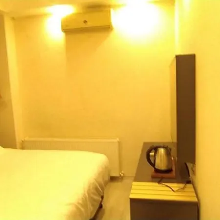 Antik Hotel 4*
